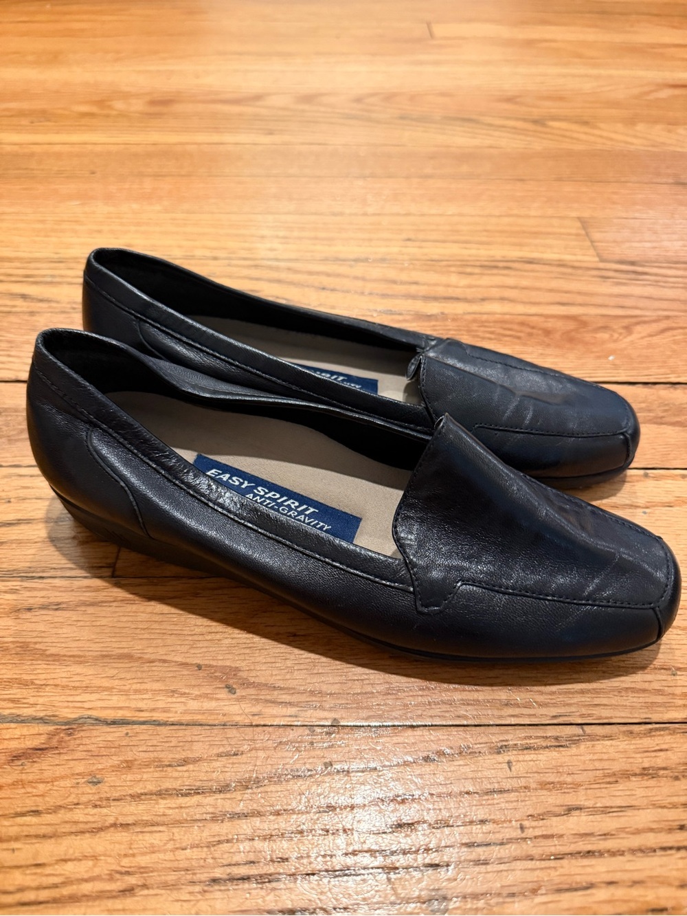 Easy Spirit Black Leather Slip-On Flats
